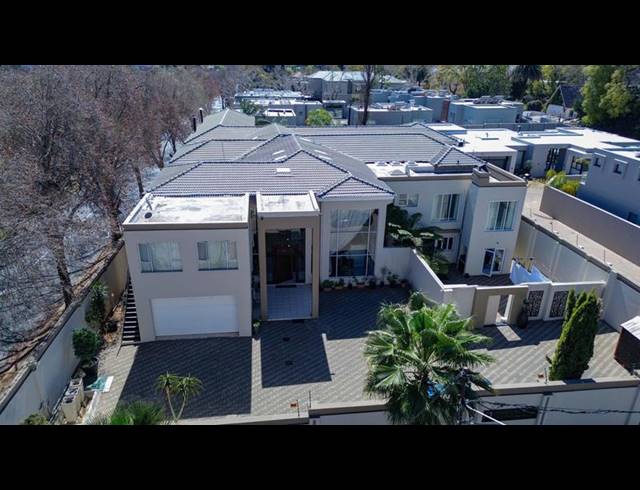 7 BEDROOM PROPERTY TO RENT IN HOUGHTON ESTATE